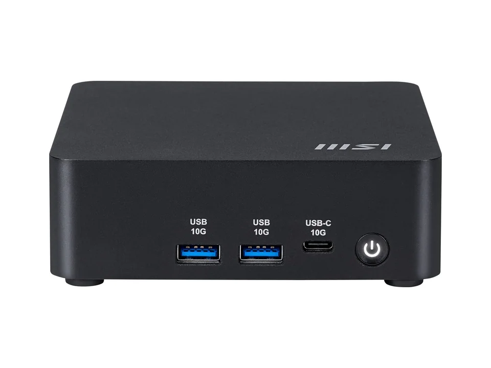 Schwarzer Mini-PC MSI Cubi NUC AI von vorn mit zwei USB-A-Ports und einem USB-C-Port