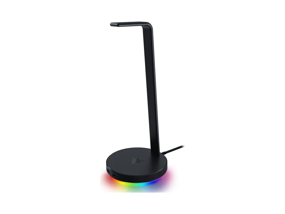 Soporte para auriculares Razer Base Station V2 Chroma negro con un anillo RGB arcoíris en la base, sobre fondo blanco